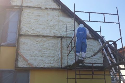 Štít RD - izolace PUR