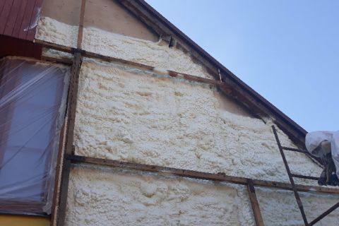 Štít RD - izolace PUR