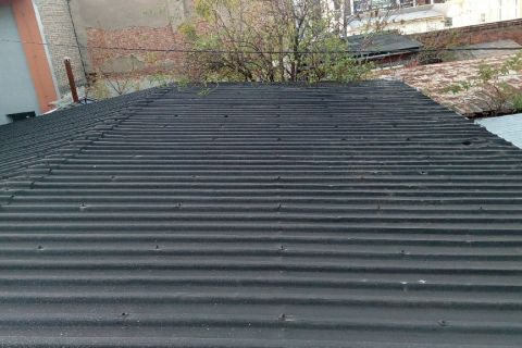 Střecha skladu - tvrdá PUR